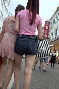 性感紧臀牛仔热裤MM[394M/MP4]