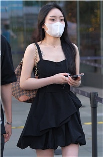 黑色连衣裙美腿美女3A8057[3.43G]