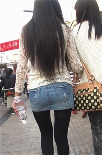 黑丝牛仔裤高挑身材美眉[96M/MP4]