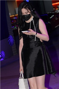 气质黑色连衣裙美女3A3840[3.29G]