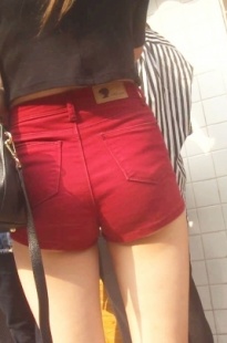 红色短热裤极品MMPP很紧[175M/MP4]