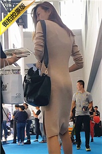 车展跟拍连衣裙极品高挑身材圆润翘臀美女[182M/MP4]