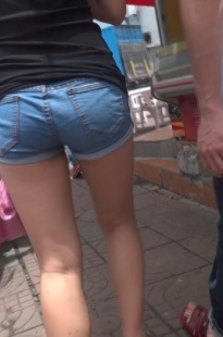 蓝牛仔热裤小屁屁MM，内痕可见[188M/MTS]
