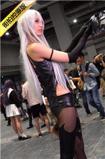 4K-白发cosplay美女[1.73G/MP4]