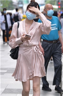 浅粉色连衣裙美女3A4880[1.84G]