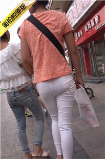 白色紧身裤女人，PP都扭变形了[751M/MTS]