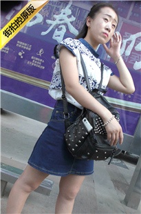 4K-从正上方俯拍美女的高跟美足[255M/MP4]