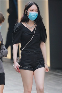 热裤白嫩美女3A712[955M]