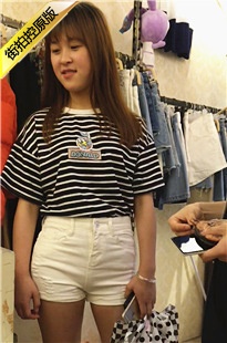 买衣服的白色紧绷热裤小妹[466M/MOV]