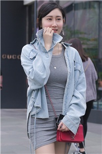 太热了，想到小姐姐居然这样穿3A1105[512M]