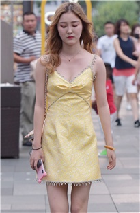 黄裙子美女3A2237[684M]