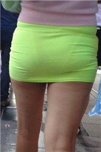 【小清新原创作品】超紧绿色包臀裙小内内[MP4/135MB]